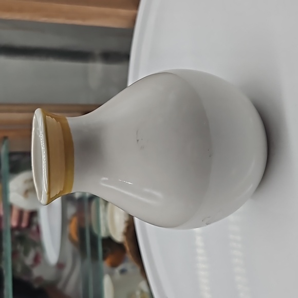 Bud vase - Picture 2 of 3